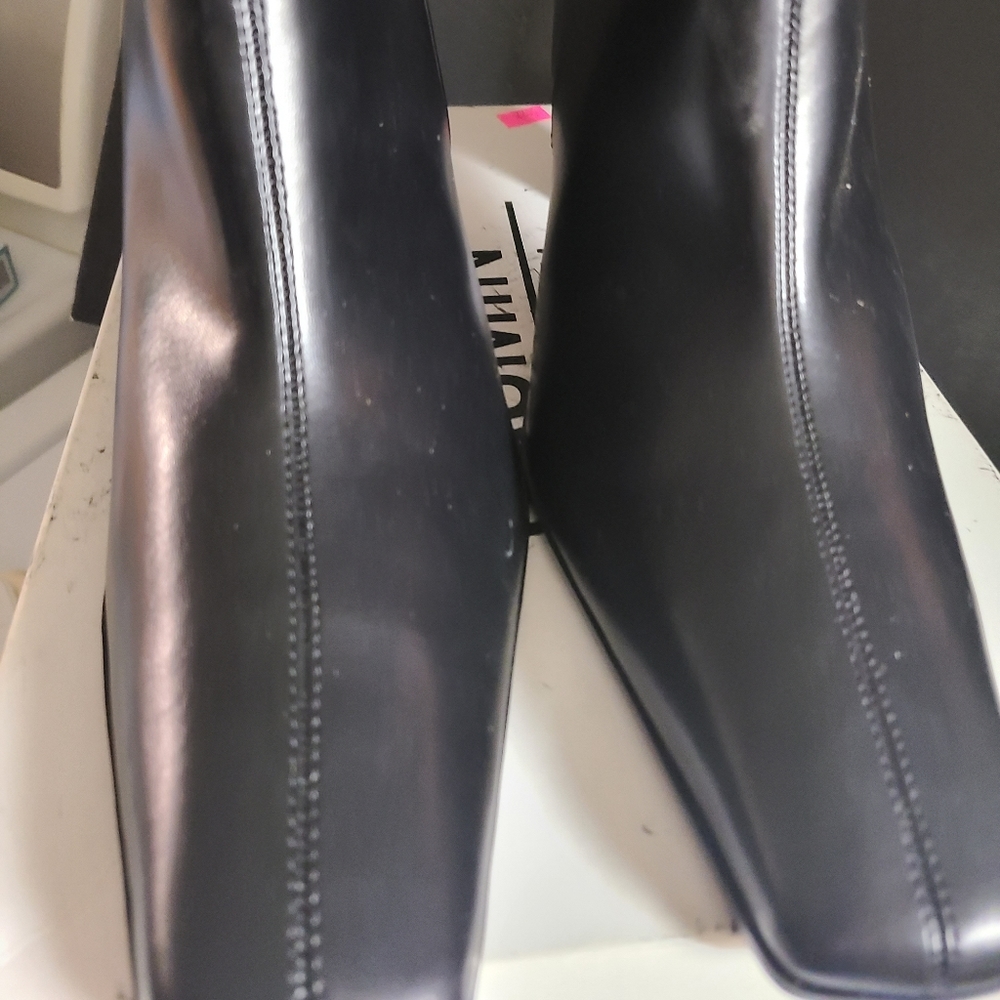Jasmin Collection NWOT 8.5M(A31)(B3,)